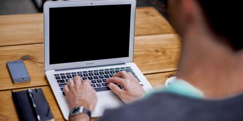 从加装电梯到智慧物业：老旧小区改造中如何借力二手交易与便民信息平台实现生活服务升级