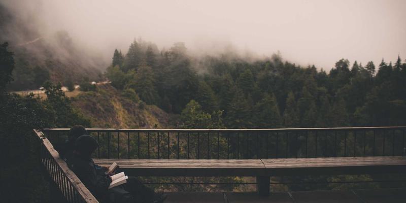 家庭应急指南：从深夜水管爆裂到钥匙反锁，巧用社区公告与便民信息快速脱困