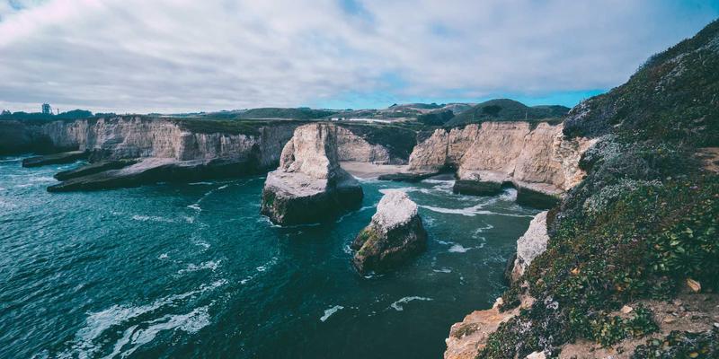 家政服务与社区公告联动：适老化改造从居家安全到精神关怀的体系化探索